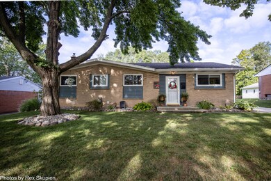 1649 Carlton Ave NE, Grand Rapids, MI 49505 - photo 2