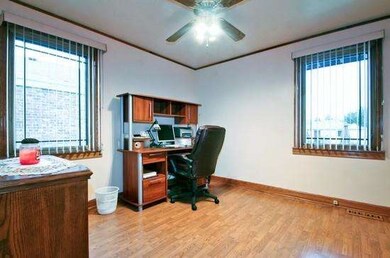 9936 Agatite Ct, Schiller Park, IL 60176 - photo 6