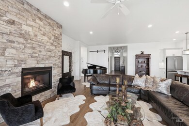 5645 E Foxgrove Dr, Boise, ID 83716 - photo 7