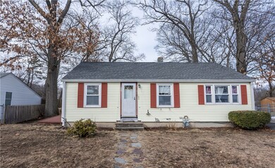 107 Vera St, Warwick, RI 02886 - photo 2