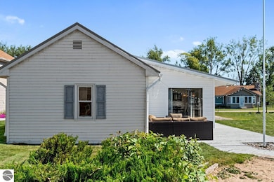 1878 S Riverside Dr, Au Gres, MI 48703 - photo 5