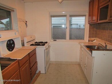 111-140390 Kitchen