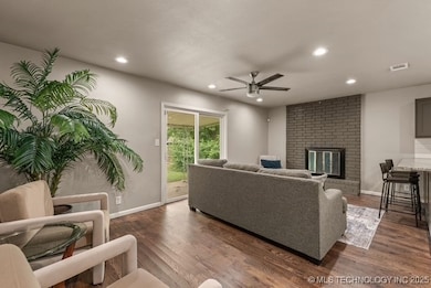 10704 E 26th St, Tulsa, OK 74129 - photo 6