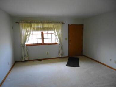 Foyer/Living Room