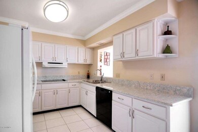 cocoa isles kitchen2 (3)
