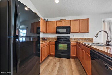 11919 Alexandra Dr, Jacksonville, FL 32218 - photo 6