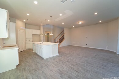 10638 Far Reaches Ln, Helotes, TX 78023 - photo 5