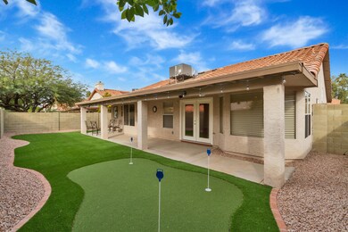 3507 E Wickieup Ln-0065