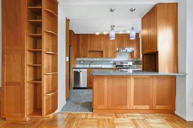 Briar Oaks unit A709, Bronx, NY 10471 - photo 4