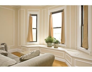 40 Rockview St unit 5, Jamaica Plain, MA 02130 - photo 2