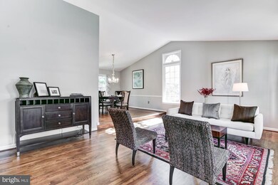 20320 Pleasant Ridge Dr, Montgomery Village, MD 20886 - photo 4