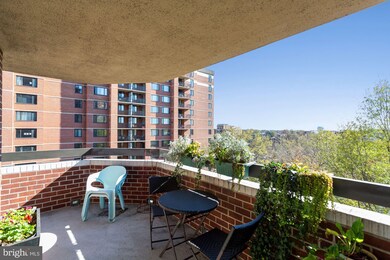 The Williamsburg unit 609, Arlington, VA 22201 - photo 2