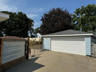 22 X 24 GARAGE