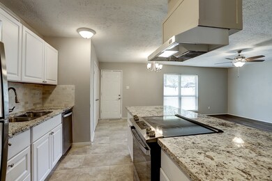 24403 Broken Bow Ln, Hockley, TX 77447 - photo 4