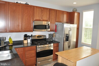 16774 Blackjack Oak Ln unit 41, Woodbridge, VA 22191 - photo 4