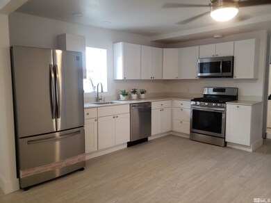 1024 Lay St, Winnemucca, NV 89445 - photo 5