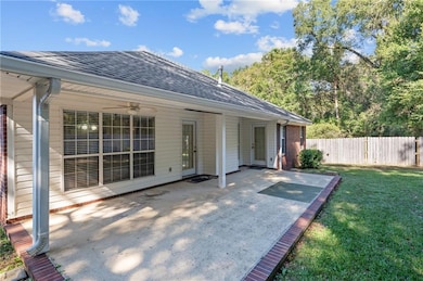 View of patio / terrace featuring a ceiling fan