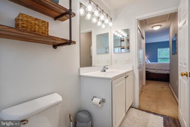 23082 Fontwell Square, Sterling, VA 20166 - photo 7