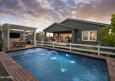 AZ_Cadence_Mosaic_Bowie_Backyard_2_conve