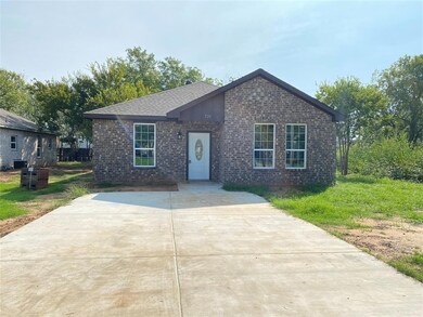 720 N Border St, Cleburne, TX 76031 - photo 2