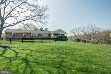 20557 Gleedsville Rd, Leesburg, VA 20175 - photo 2