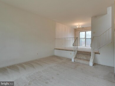 6011 Sweet Dale Ct, Springfield, VA 22152 - photo 2