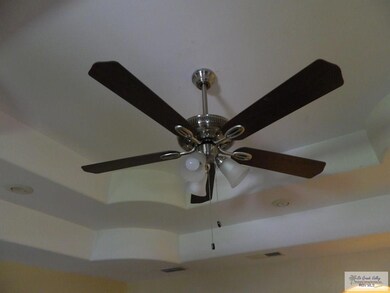 607 Bowie St, Weslaco, TX 78599 - photo 4