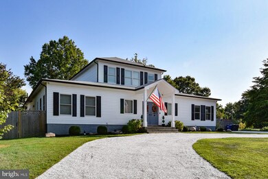 2221 Stokes Ln, Alexandria, VA 22307 - photo 3