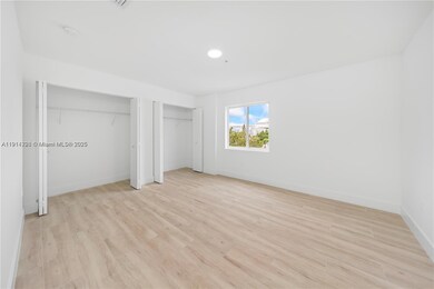 32 NW 14th Ave unit 102, Miami, FL 33125 - photo 3