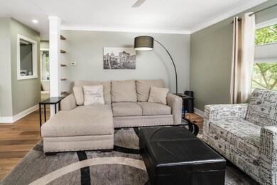1318_Hillcrest_Ave_13