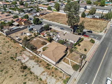 9120 Juniper Ave, Fontana, CA 92335 - photo 4