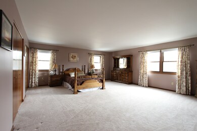 83 Polk St, Oswego, IL 60543 - photo 4