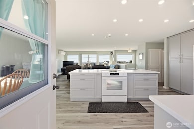 1975 Island View Rd, Oak Harbor, WA 98277 - photo 5