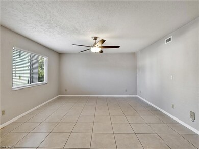 4621 Bayshore Dr unit Q1, Naples, FL 34112 - photo 5