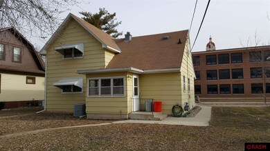 615 N Washington St, New Ulm, MN 56073 - photo 2