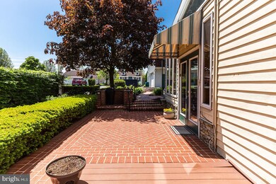 202 W Main St, Leola, PA 17540 - photo 5