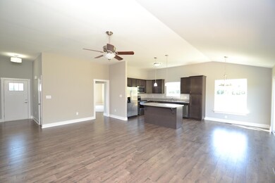 4810_DeerCreekPl_living