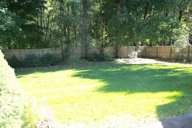 488 Amostown Rd, West Springfield, MA 01089 - photo 4