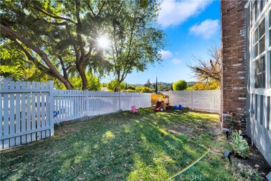 21813 Dumetz Rd, Woodland Hills, CA 91364 - photo 4