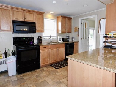 16 Denise St, Nashua, NH 03063 - photo 2