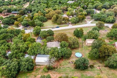 6705 Victorian Ct, Granbury, TX 76049 - photo 3