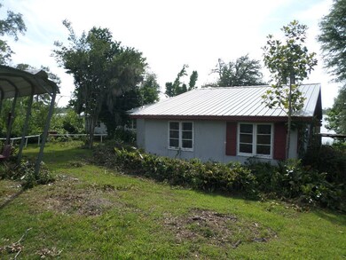 2742 Lakeview Dr, Donalsonville, GA 39845 - photo 2