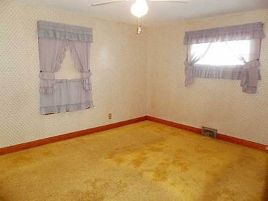 76 Jenckes St, Woonsocket, RI 02895 - photo 5