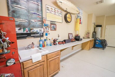 Garage 4
