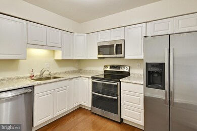 11438 Appledowre Way, Germantown, MD 20876 - photo 2