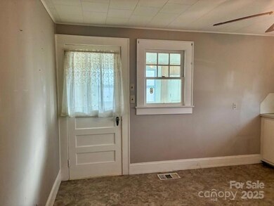 2219 6th Ave NW, Hickory, NC 28601 - photo 7
