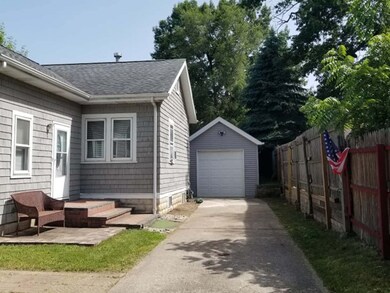 105 E Keith Ave, Waukegan, IL 60085 - photo 2