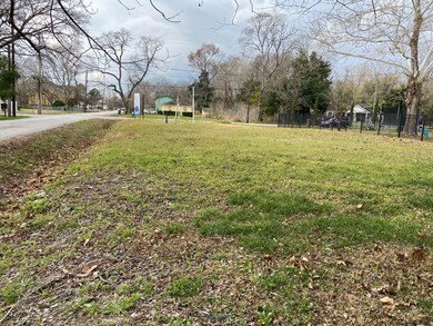 9702 Willow St, Houston, TX 77088 - photo 4