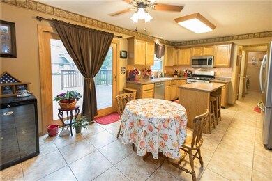 785 Hollyview Dr, Sheffield Lake, OH 44054 - photo 5