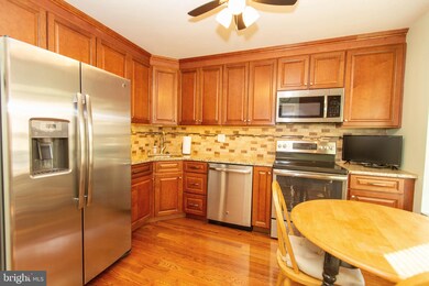 517 Bassett Ln, Norristown, PA 19403 - photo 5